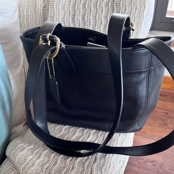 Coach Vintage All Black Leather Double Strap Shoulder Bag. - Picture 2 of 8